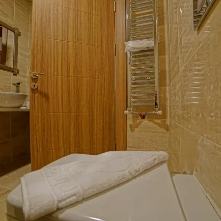 Отель Milat Cave 2*